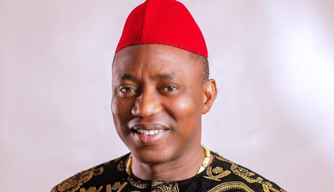 Peace Committee Meeting: Sowore Protests Buhari’s Human Rights Abuses, Refuses To Stand Up For The Outgoing President
